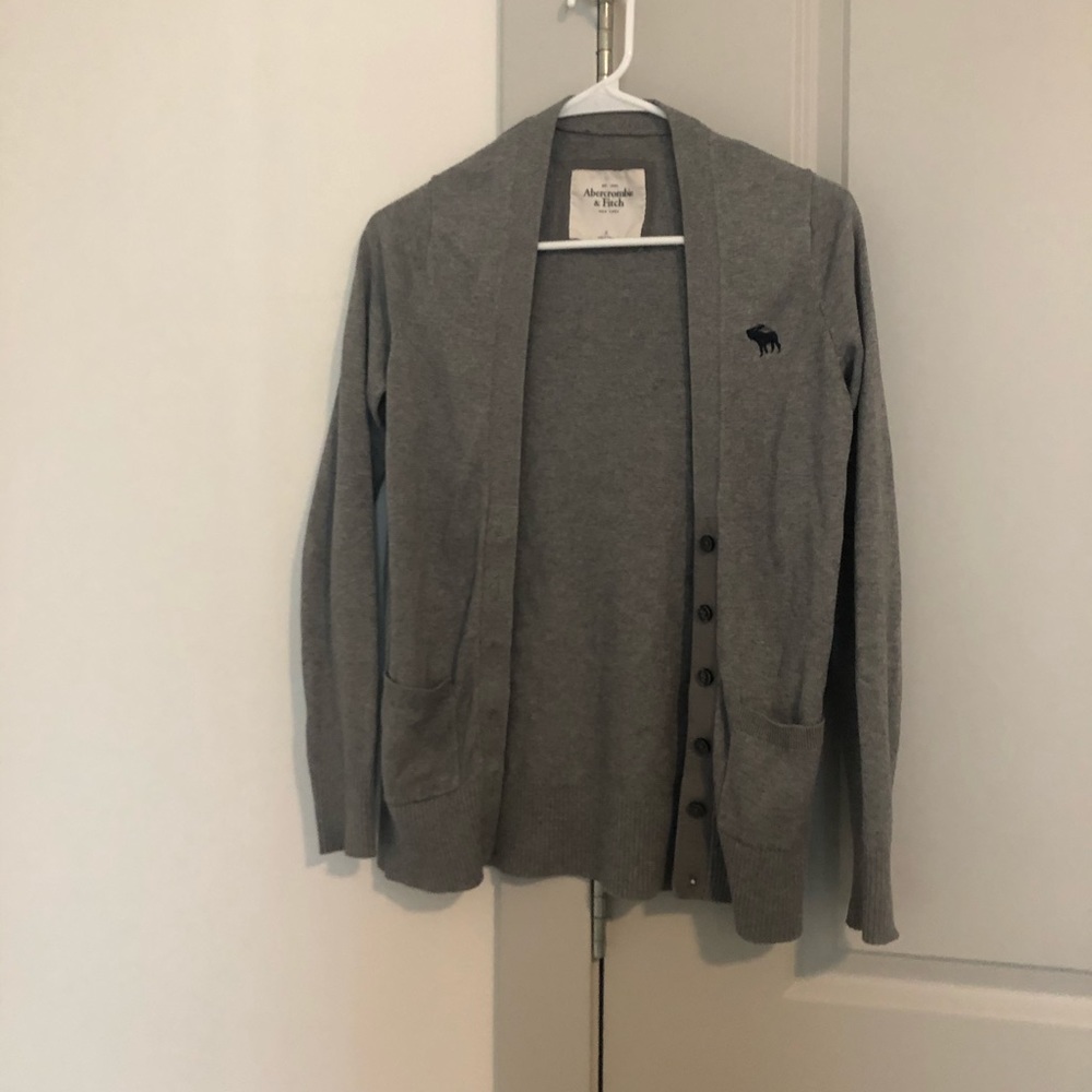 *DONATING SOON* Boyfriend Sweater